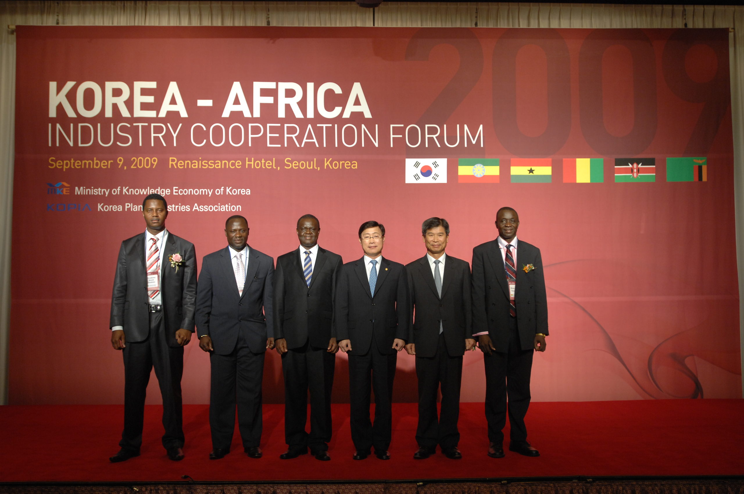 The Korean Approach in Africa Unique or Ordinary? Korea Economic