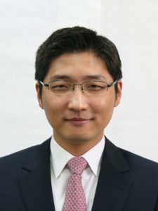 Chang Woo Lee Headshot
