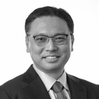 Dr. Abraham Kim Headshot